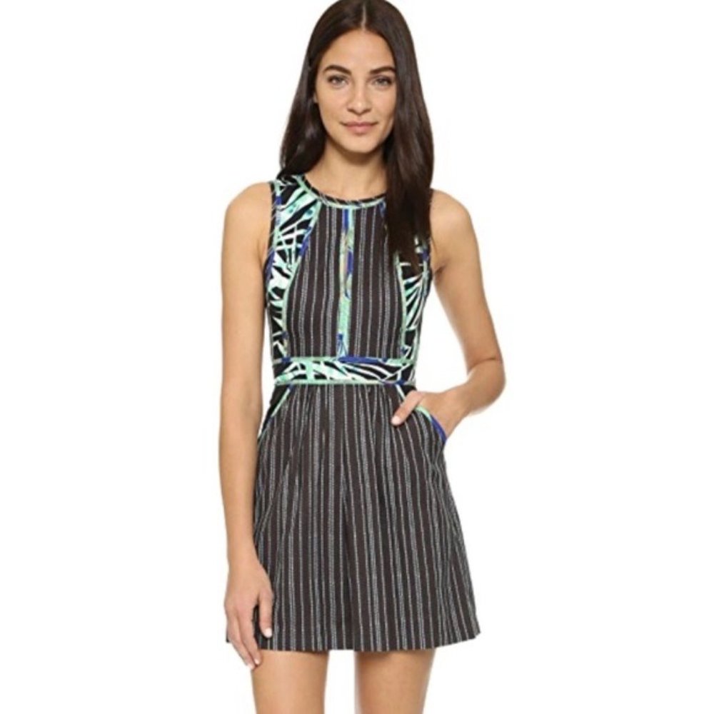 EUC BCBGMAXAZRIA Cristalle Mixed Palm Print Dress 100% cotton size 4